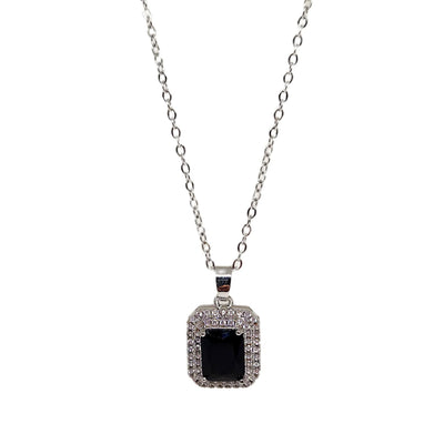 Elegant Silver Pendant Necklace